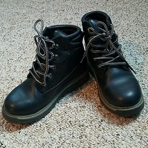 TKS boys boots
